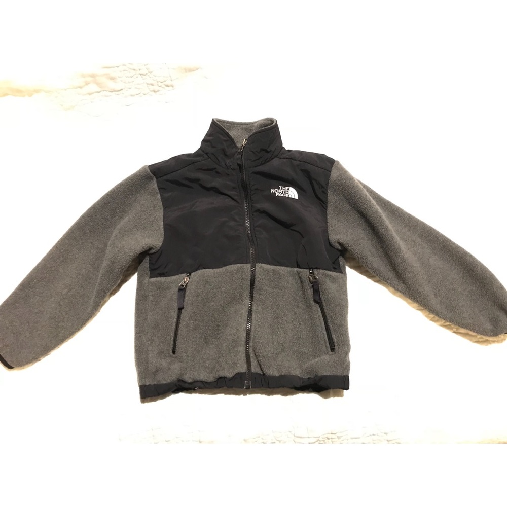 SOLD! The north face Denali